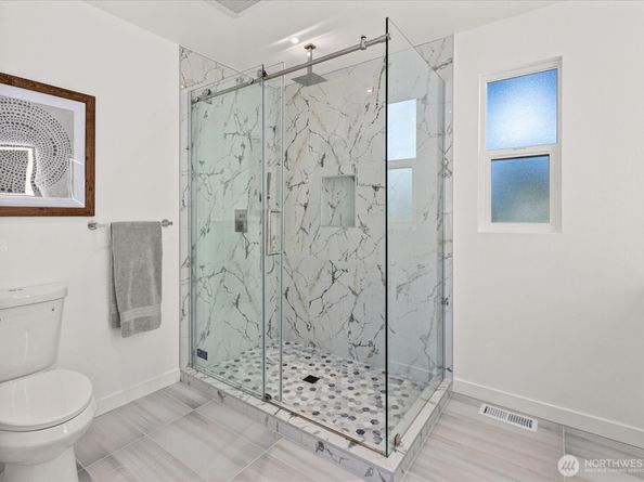 1825 112th Avenue NE, Bellevue WA 98004