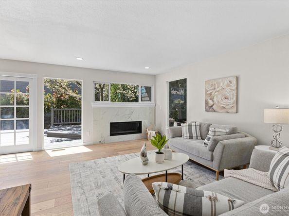 1825 112th Avenue NE, Bellevue WA 98004
