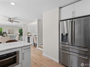 1825 112th Avenue NE, Bellevue WA 98004