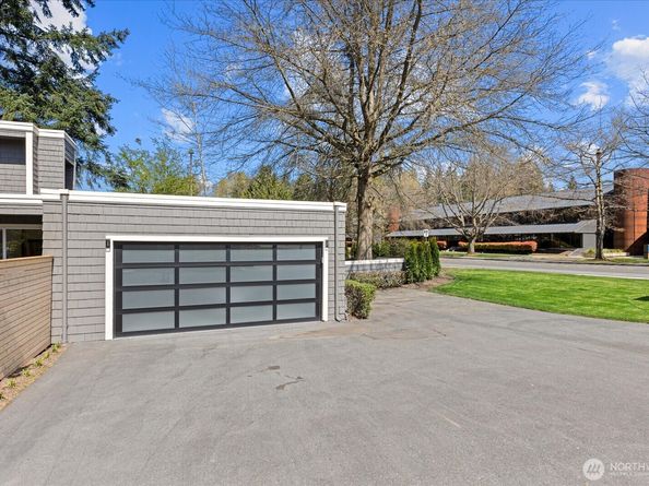 1825 112th Avenue NE, Bellevue WA 98004