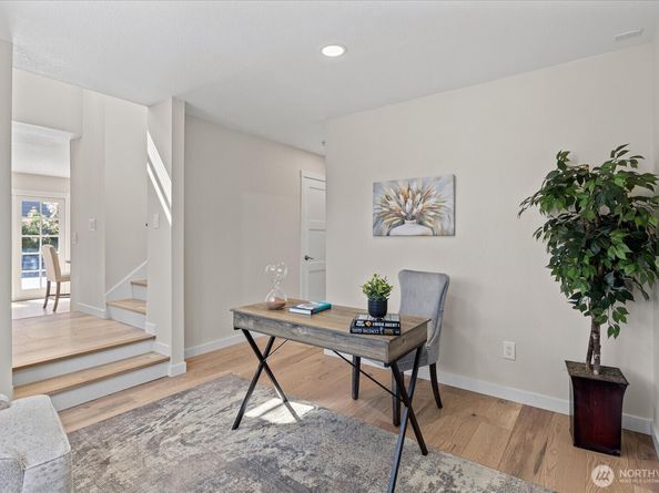 1825 112th Avenue NE, Bellevue WA 98004