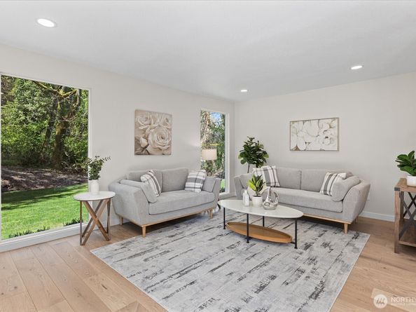 1825 112th Avenue NE, Bellevue WA 98004