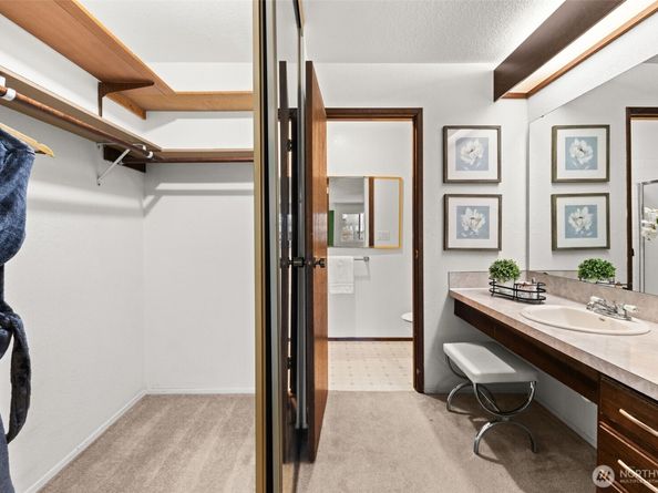 11300 1st Avenue NE 306, Seattle WA 98125
