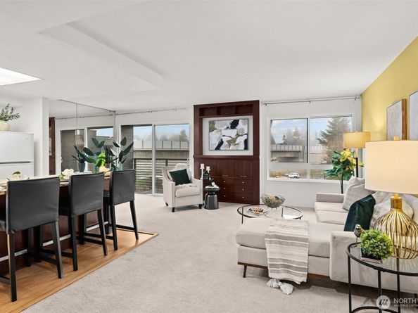 11300 1st Avenue NE 306, Seattle WA 98125
