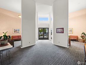 11300 1st Avenue NE 306, Seattle WA 98125