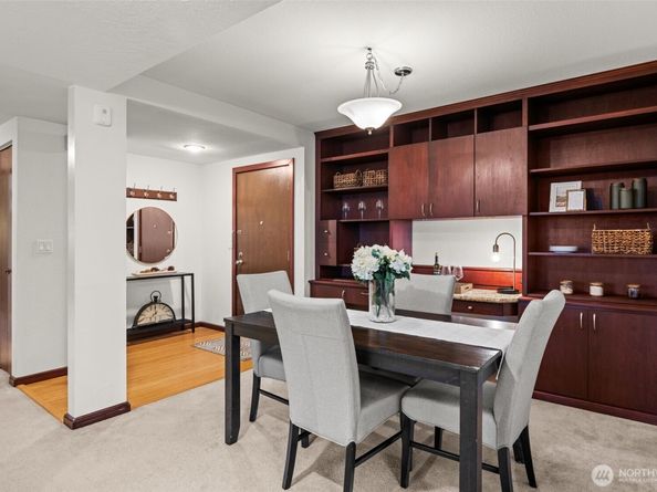 11300 1st Avenue NE 306, Seattle WA 98125