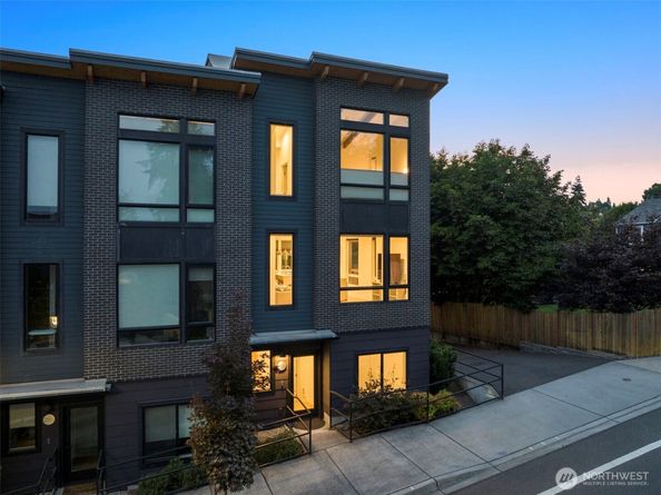 18513 104th Avenue NE 1A, Bothell WA 98011