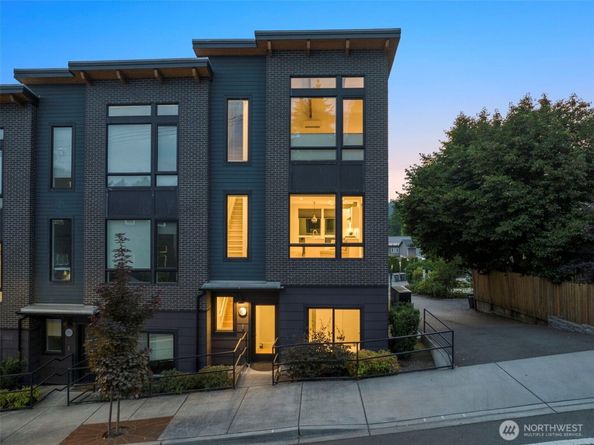 18513 104th Avenue NE 1A, Bothell WA 98011
