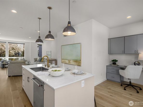 18513 104th Avenue NE 1A, Bothell WA 98011