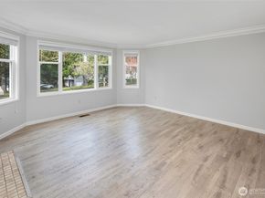 4084 220th Place SE 1038, Issaquah WA 98029