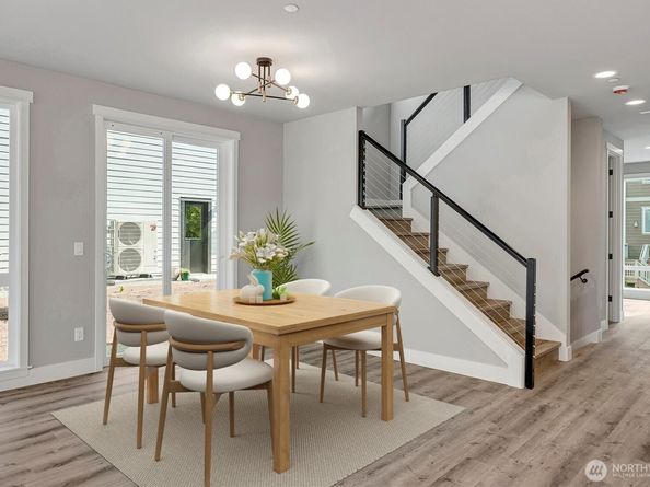 1343 211th Avenue NE, Sammamish WA 98074
