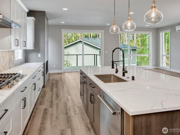 1343 211th Avenue NE, Sammamish WA 98074