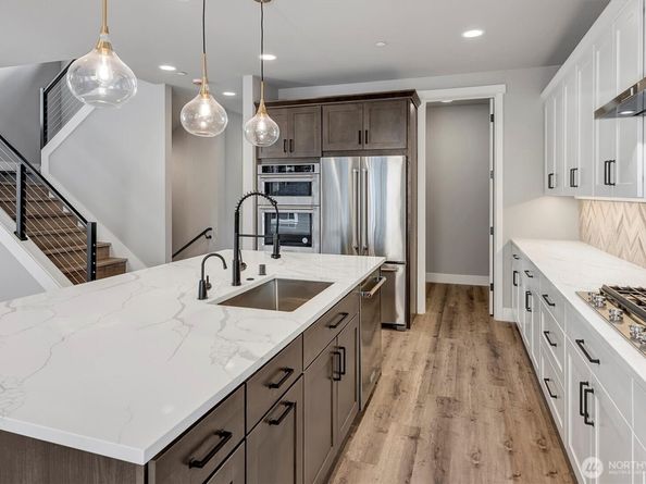 1343 211th Avenue NE, Sammamish WA 98074