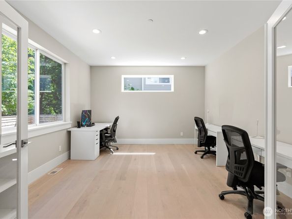 16831 84th Lane NE, Kenmore WA 98028