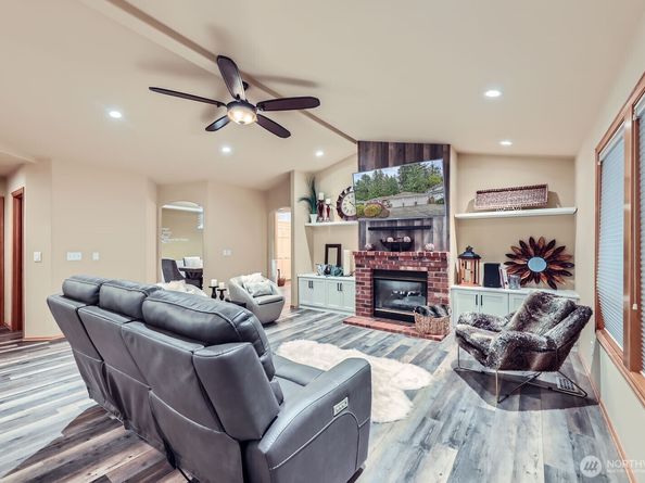 15413 34th Avenue SE, Mill Creek WA 98012