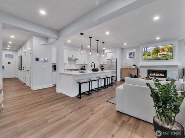 306 182ND Place SE, Bothell WA 98012