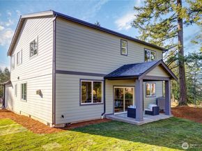10675 170th Place SE, Renton WA 98058