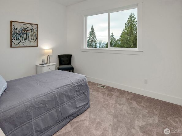10675 170th Place SE, Renton WA 98058