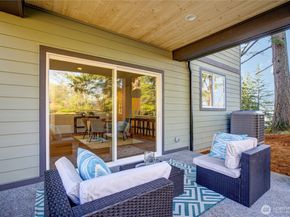 10675 170th Place SE, Renton WA 98058