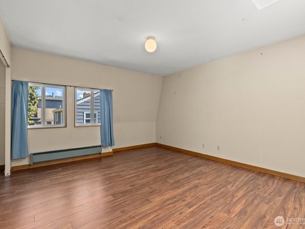 2727 36th Avenue SW, Seattle WA 98126