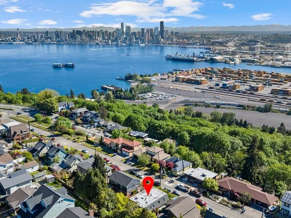 2727 36th Avenue SW, Seattle WA 98126
