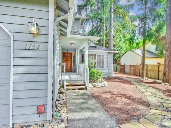 1742 N 122nd Street, Seattle WA 98133