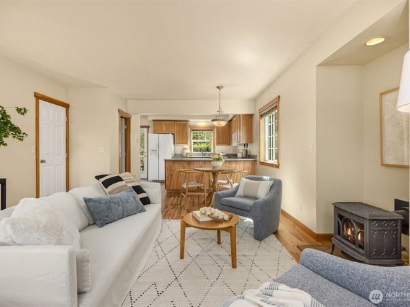 1314 Polly's Lane, Bainbridge Island WA 98110