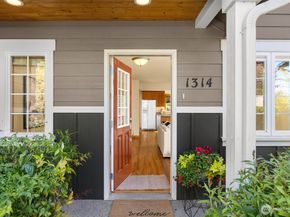 1314 Polly's Lane, Bainbridge Island WA 98110