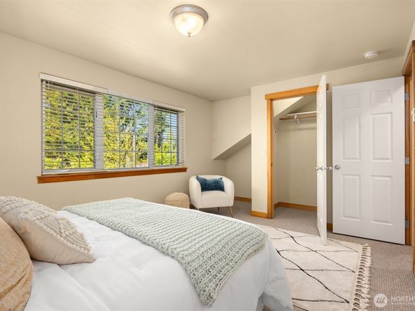 1314 Polly's Lane, Bainbridge Island WA 98110