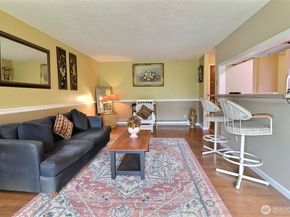 15138 65th Avenue S 109, Tukwila WA 98188