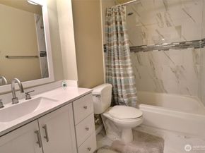15138 65th Avenue S 109, Tukwila WA 98188