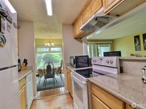 15138 65th Avenue S 109, Tukwila WA 98188