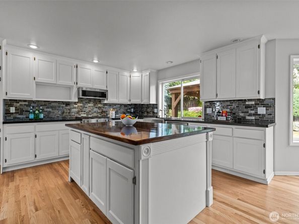 2423 Viewcrest Avenue, Everett WA 98203