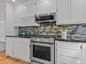 2423 Viewcrest Avenue, Everett WA 98203