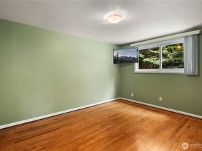 17036 14th Avenue NE, Shoreline WA 98155