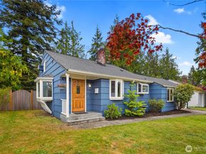 17036 14th Avenue NE, Shoreline WA 98155
