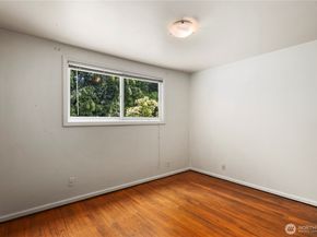 17036 14th Avenue NE, Shoreline WA 98155