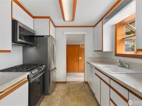17036 14th Avenue NE, Shoreline WA 98155