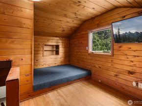 17036 14th Avenue NE, Shoreline WA 98155