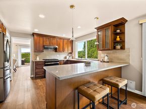 10602 NE 60th Street, Kirkland WA 98033
