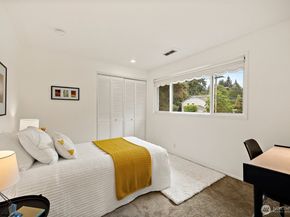 10602 NE 60th Street, Kirkland WA 98033