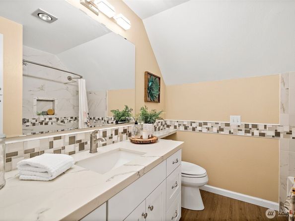 10602 NE 60th Street, Kirkland WA 98033