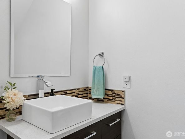 2311 S 135th Lane, Seattle WA 98168
