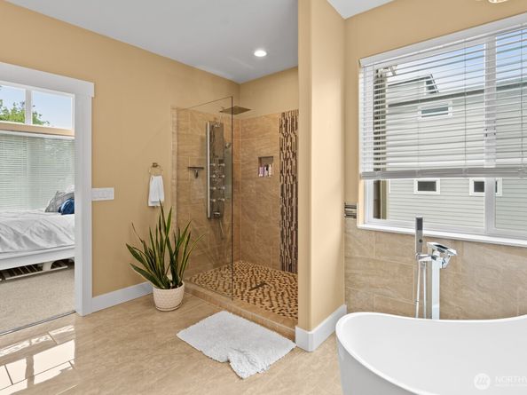2311 S 135th Lane, Seattle WA 98168