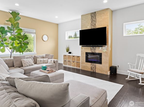 2311 S 135th Lane, Seattle WA 98168