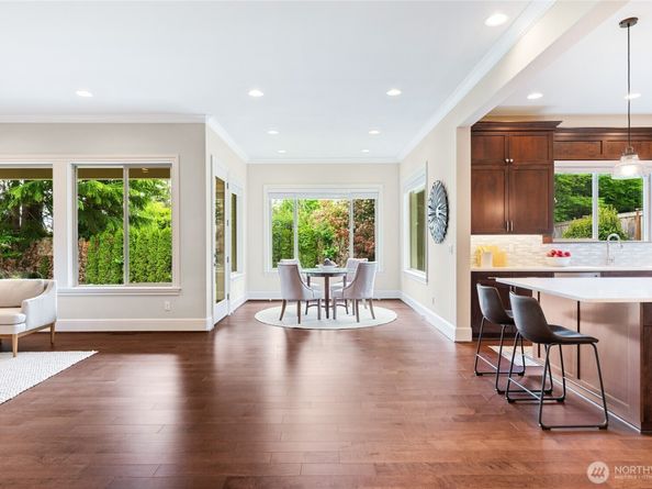 9827 NE 20th Street, Bellevue WA 98004