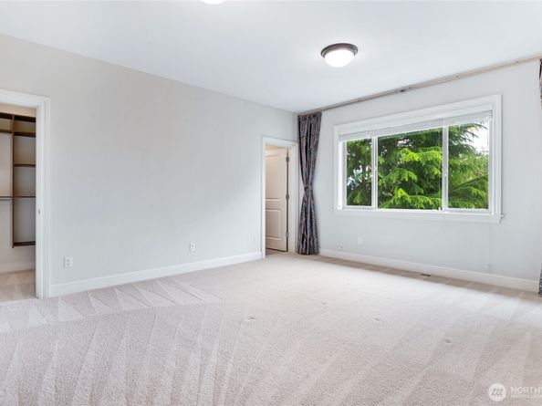 9827 NE 20th Street, Bellevue WA 98004