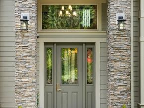 9827 NE 20th Street, Bellevue WA 98004