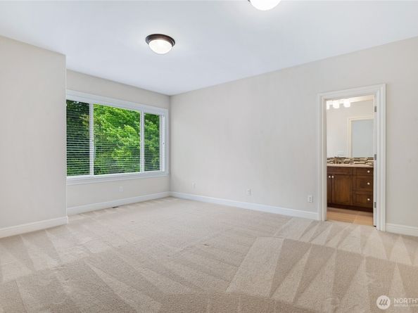 9827 NE 20th Street, Bellevue WA 98004
