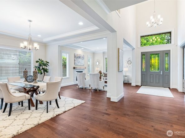 9827 NE 20th Street, Bellevue WA 98004